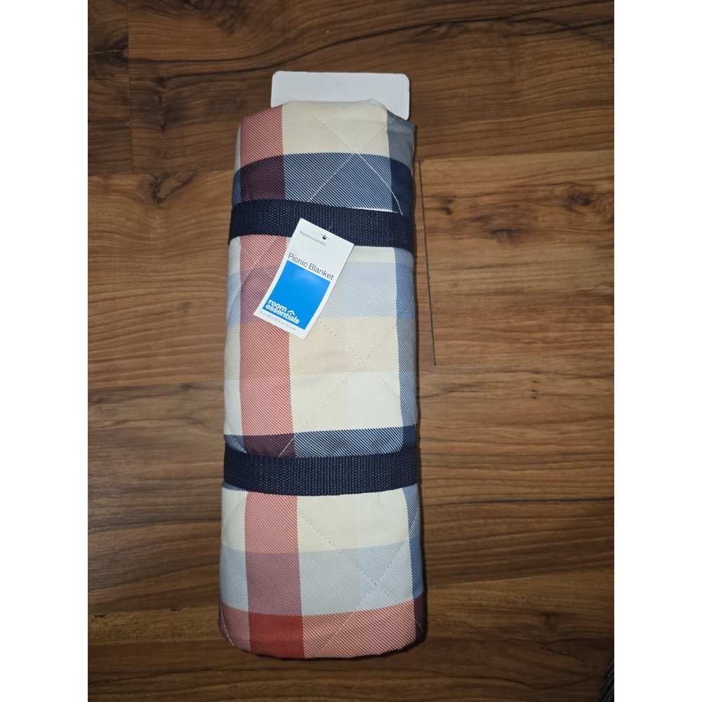 Room Essentials Picnic Blanket 60x60 Large Plaid Red White Blue S24